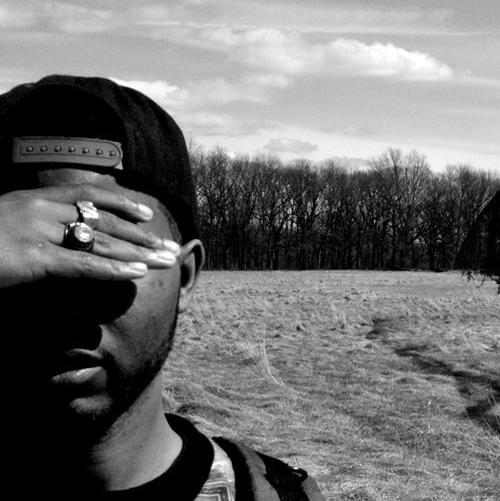 Posłuchaj: K. Locke „Left&nbsp;EP”